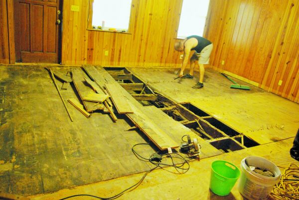 Subfloor Demolition in Bethlehem